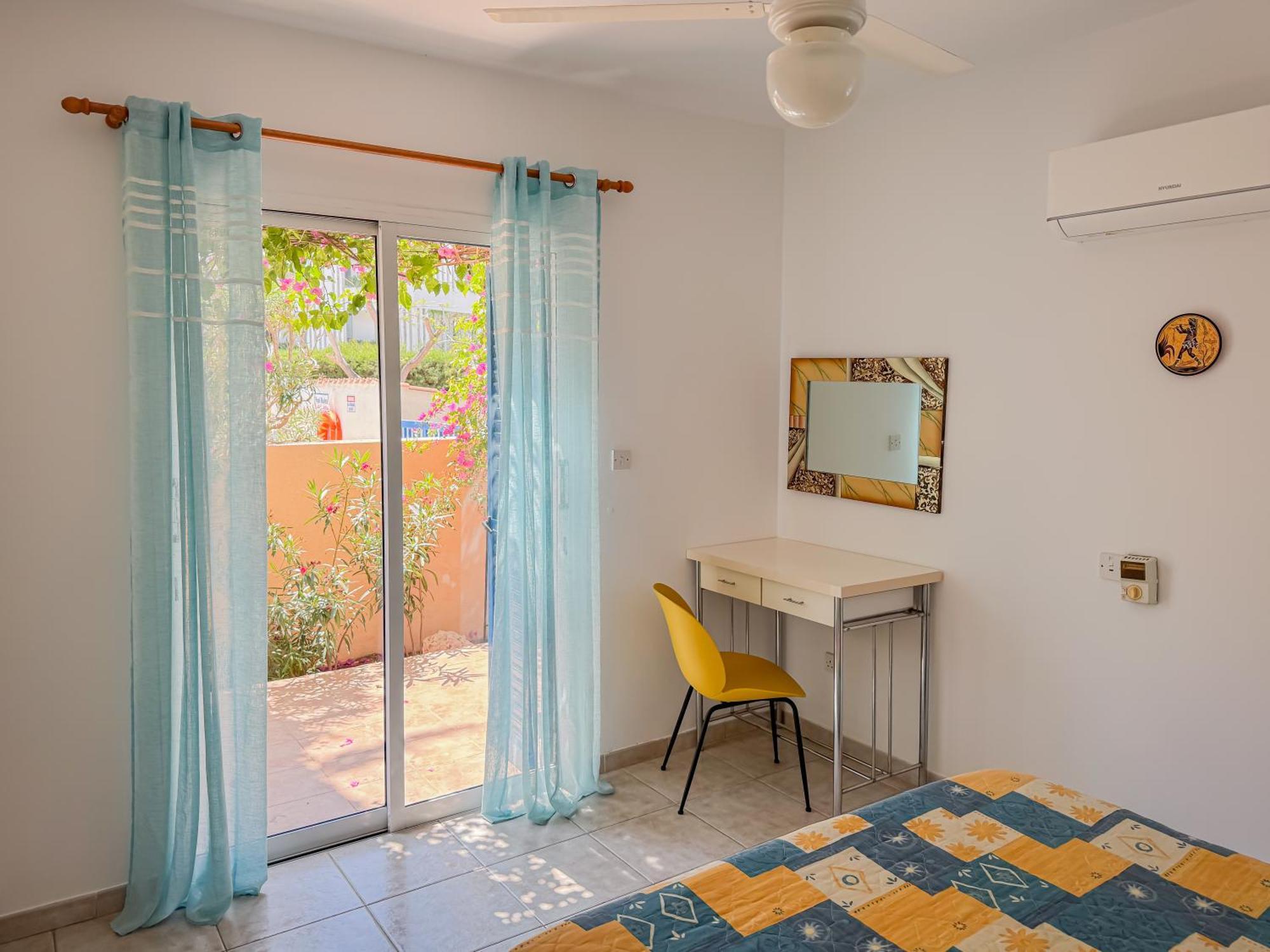 Apartment Kings With Private Garden Paphos
